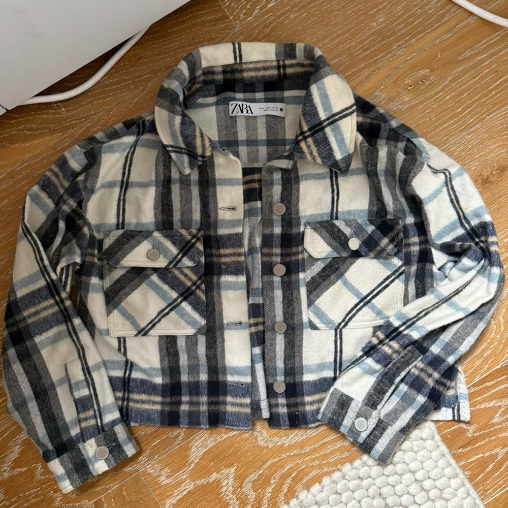 Zara Blue and White Plaid Flannel Jacket